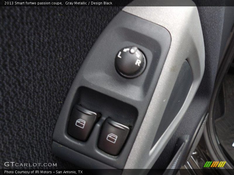 Gray Metallic / Design Black 2013 Smart fortwo passion coupe