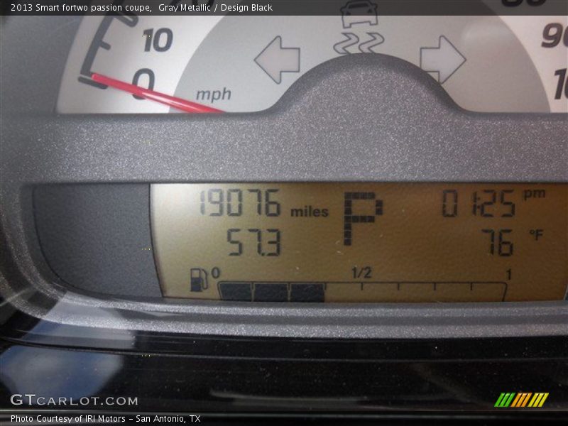 Gray Metallic / Design Black 2013 Smart fortwo passion coupe