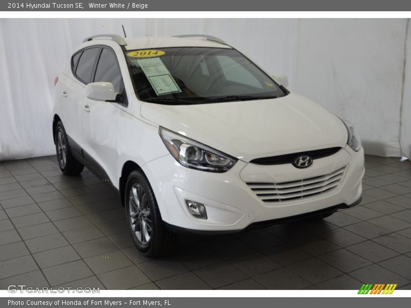 Winter White / Beige 2014 Hyundai Tucson SE