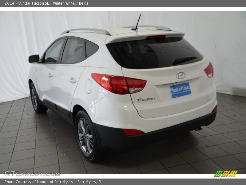 Winter White / Beige 2014 Hyundai Tucson SE
