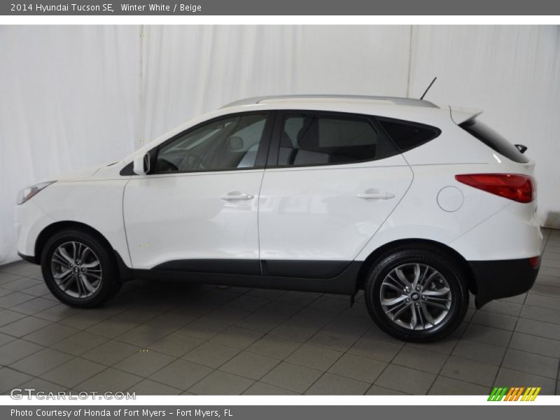 Winter White / Beige 2014 Hyundai Tucson SE