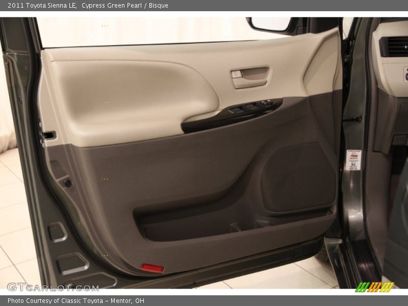 Cypress Green Pearl / Bisque 2011 Toyota Sienna LE