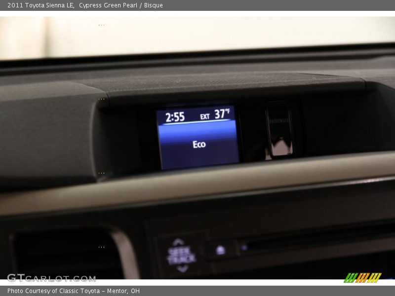 Cypress Green Pearl / Bisque 2011 Toyota Sienna LE