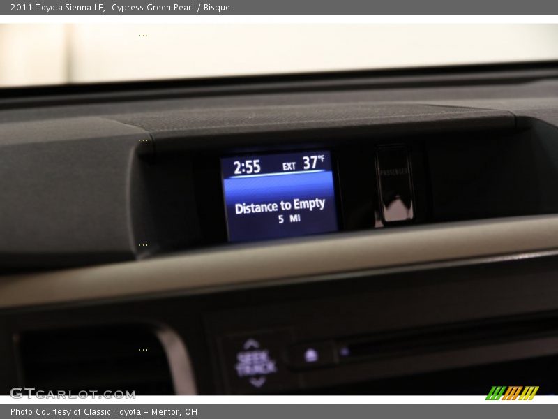 Cypress Green Pearl / Bisque 2011 Toyota Sienna LE