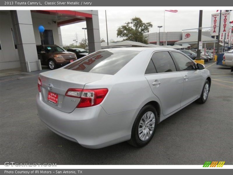 Classic Silver Metallic / Ivory 2013 Toyota Camry L