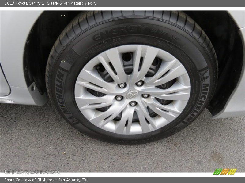 Classic Silver Metallic / Ivory 2013 Toyota Camry L