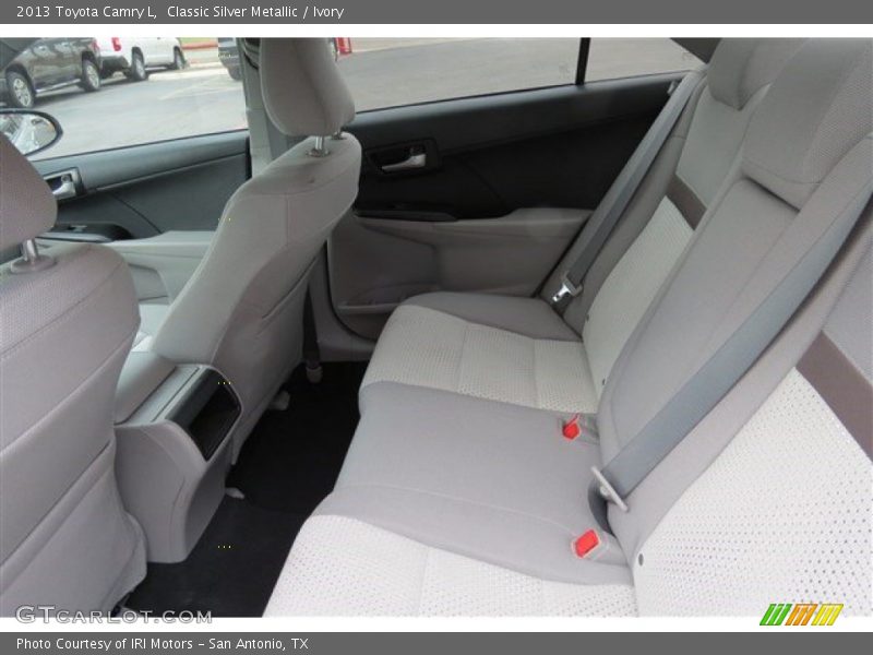 Classic Silver Metallic / Ivory 2013 Toyota Camry L