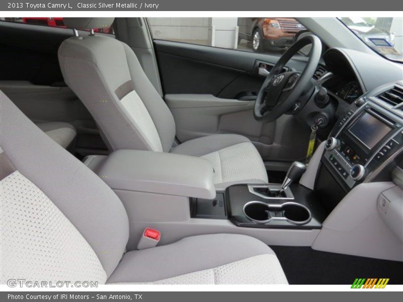 Classic Silver Metallic / Ivory 2013 Toyota Camry L