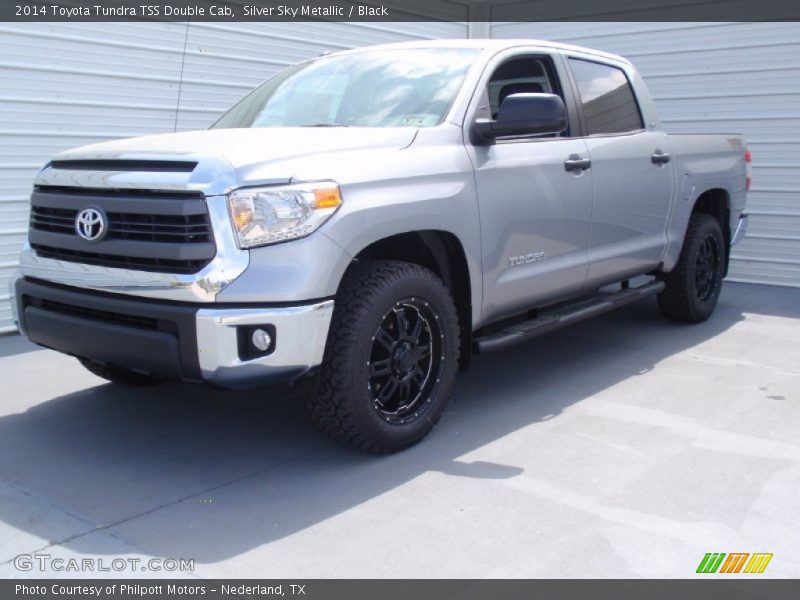 Front 3/4 View of 2014 Tundra TSS Double Cab