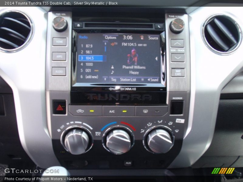 Controls of 2014 Tundra TSS Double Cab