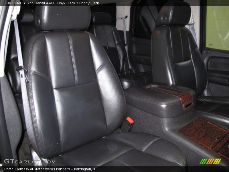 Onyx Black / Ebony Black 2007 GMC Yukon Denali AWD
