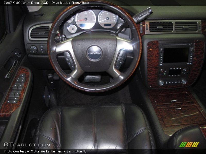 Onyx Black / Ebony Black 2007 GMC Yukon Denali AWD