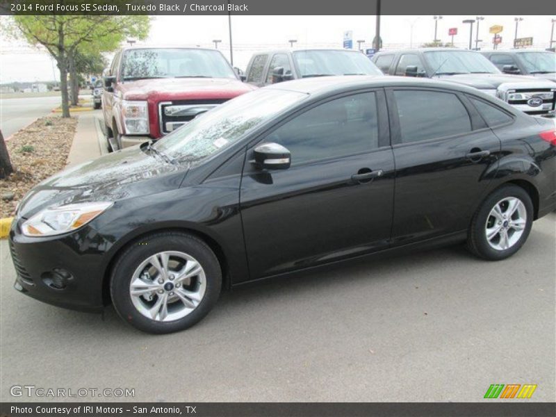 Tuxedo Black / Charcoal Black 2014 Ford Focus SE Sedan