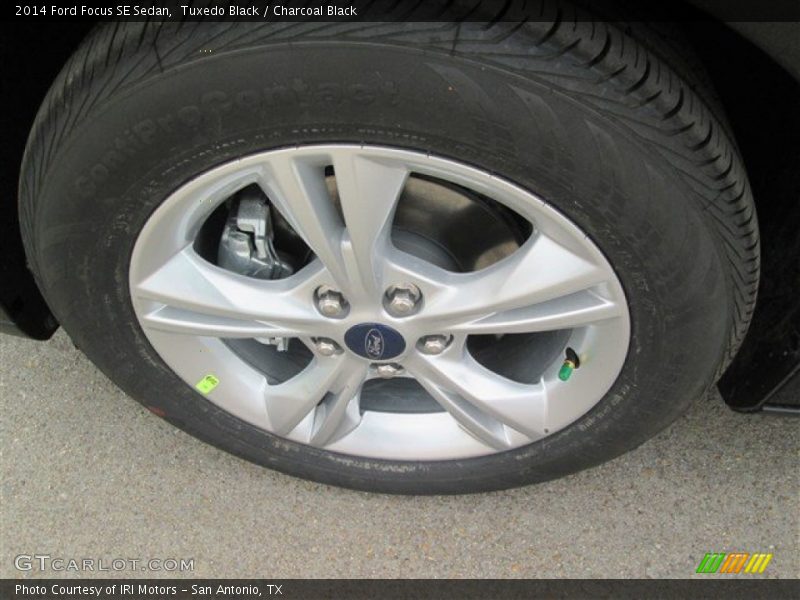 Tuxedo Black / Charcoal Black 2014 Ford Focus SE Sedan