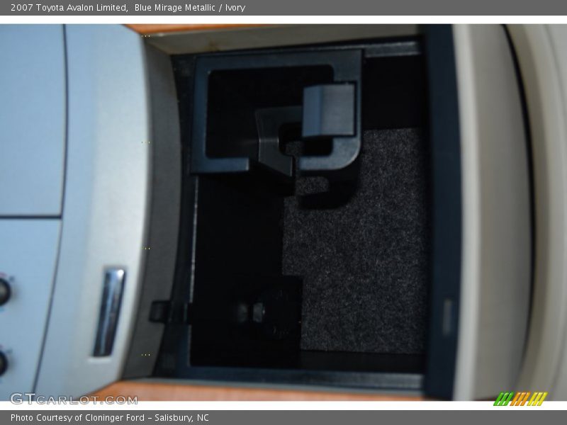 Blue Mirage Metallic / Ivory 2007 Toyota Avalon Limited