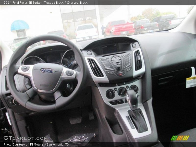 Tuxedo Black / Charcoal Black 2014 Ford Focus SE Sedan