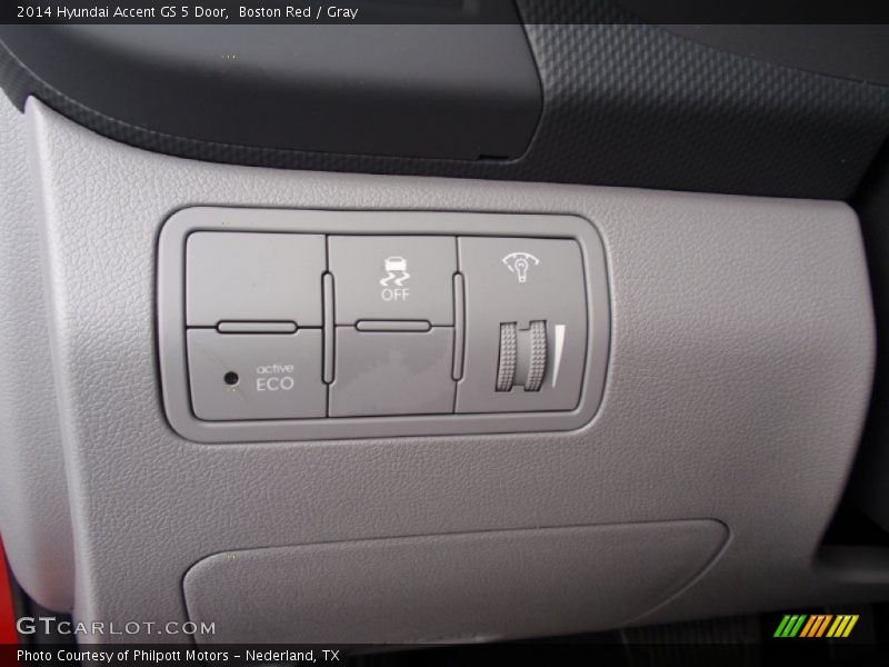 Controls of 2014 Accent GS 5 Door