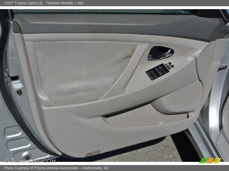 Titanium Metallic / Ash 2007 Toyota Camry LE