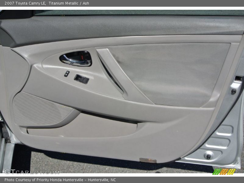 Titanium Metallic / Ash 2007 Toyota Camry LE