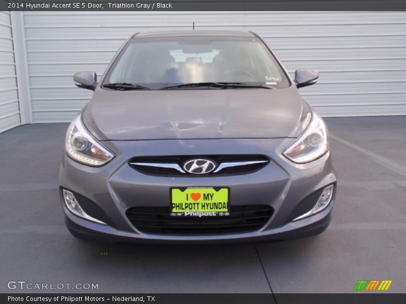 Triathlon Gray / Black 2014 Hyundai Accent SE 5 Door