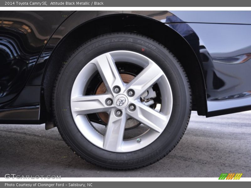 Attitude Black Metallic / Black 2014 Toyota Camry SE