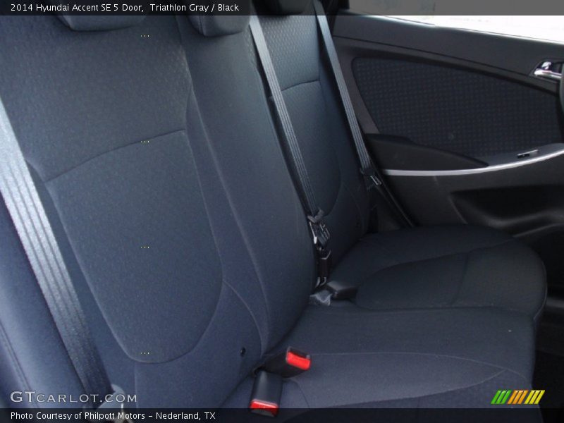 Triathlon Gray / Black 2014 Hyundai Accent SE 5 Door