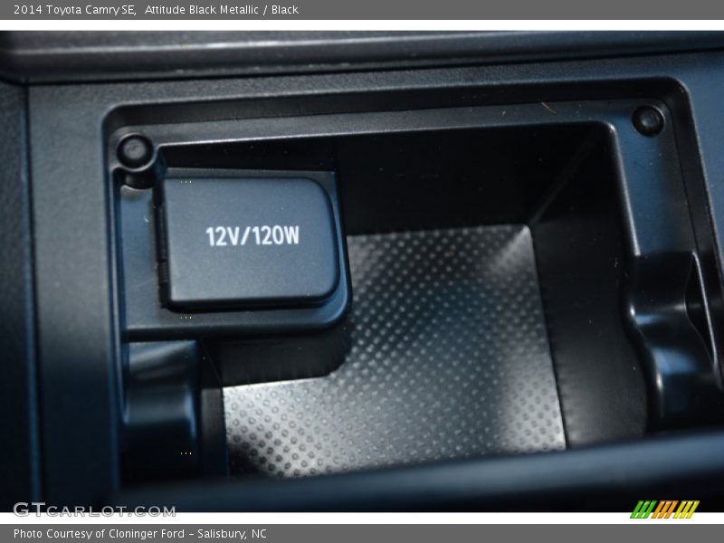 Attitude Black Metallic / Black 2014 Toyota Camry SE