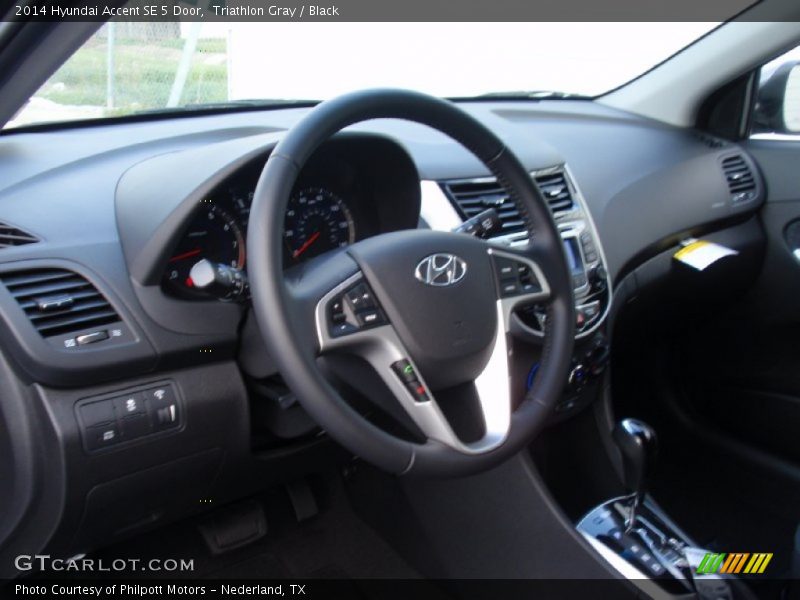 Triathlon Gray / Black 2014 Hyundai Accent SE 5 Door