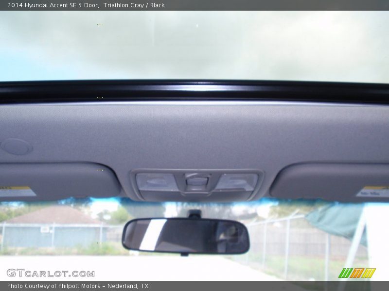 Triathlon Gray / Black 2014 Hyundai Accent SE 5 Door