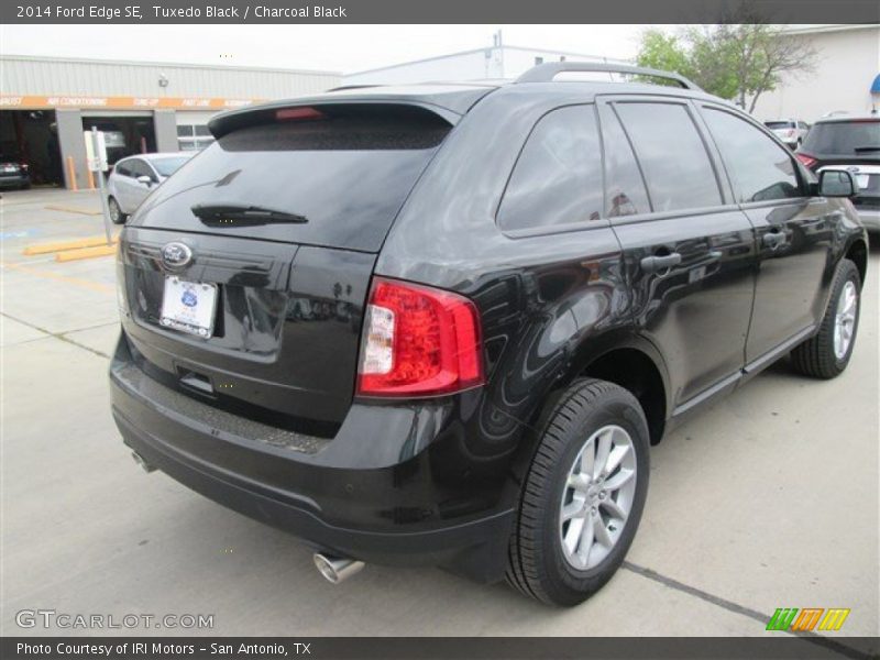 Tuxedo Black / Charcoal Black 2014 Ford Edge SE