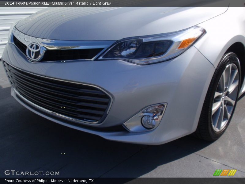 Classic Silver Metallic / Light Gray 2014 Toyota Avalon XLE