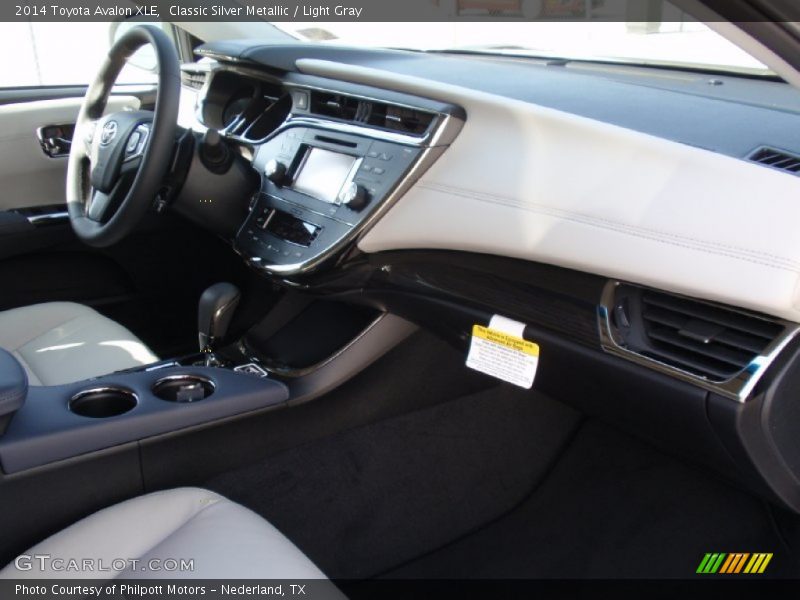 Classic Silver Metallic / Light Gray 2014 Toyota Avalon XLE