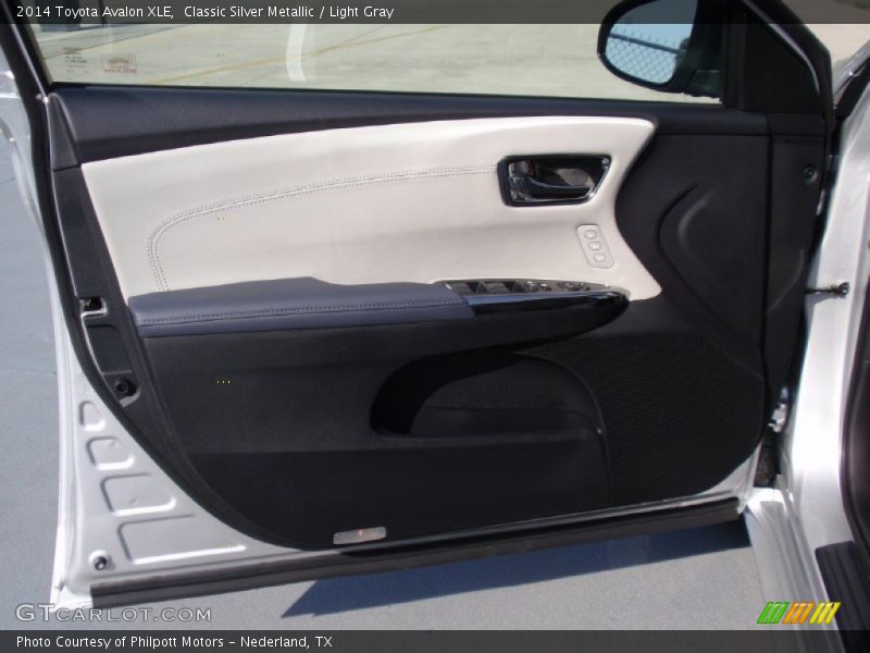 Classic Silver Metallic / Light Gray 2014 Toyota Avalon XLE