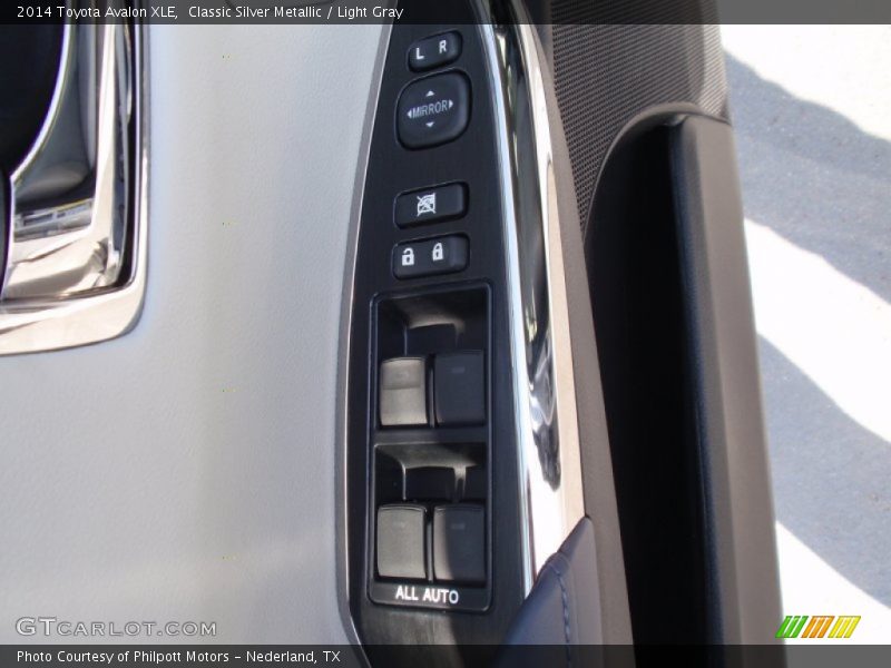 Classic Silver Metallic / Light Gray 2014 Toyota Avalon XLE
