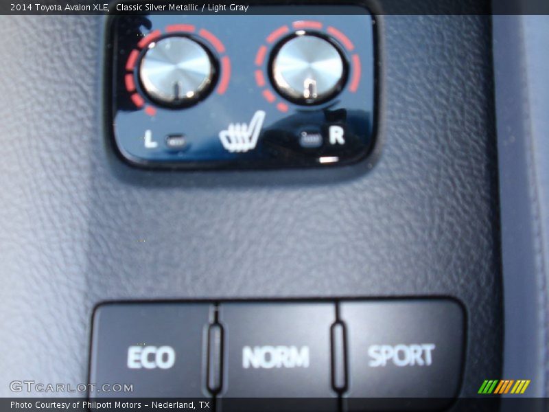 Classic Silver Metallic / Light Gray 2014 Toyota Avalon XLE