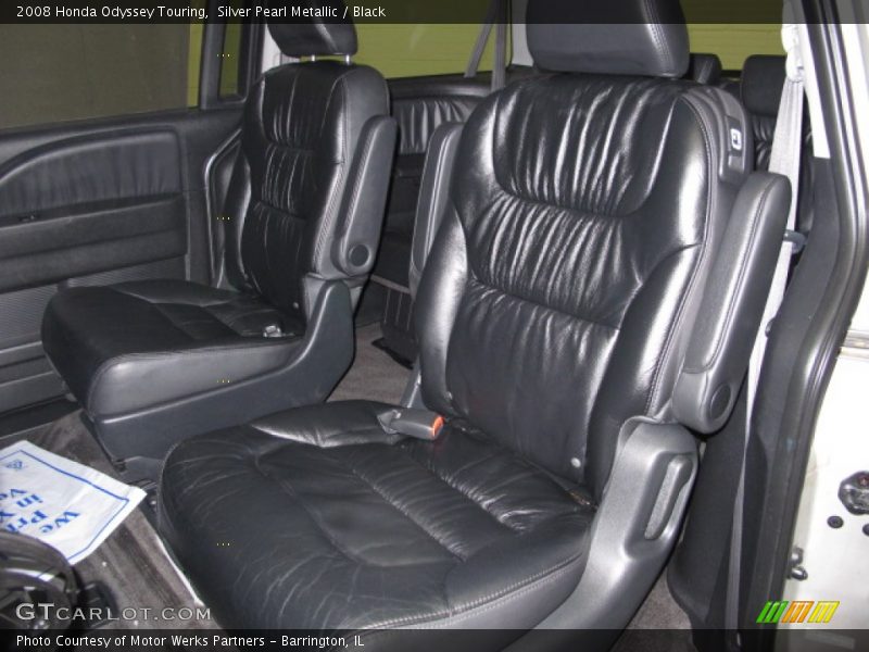 Silver Pearl Metallic / Black 2008 Honda Odyssey Touring