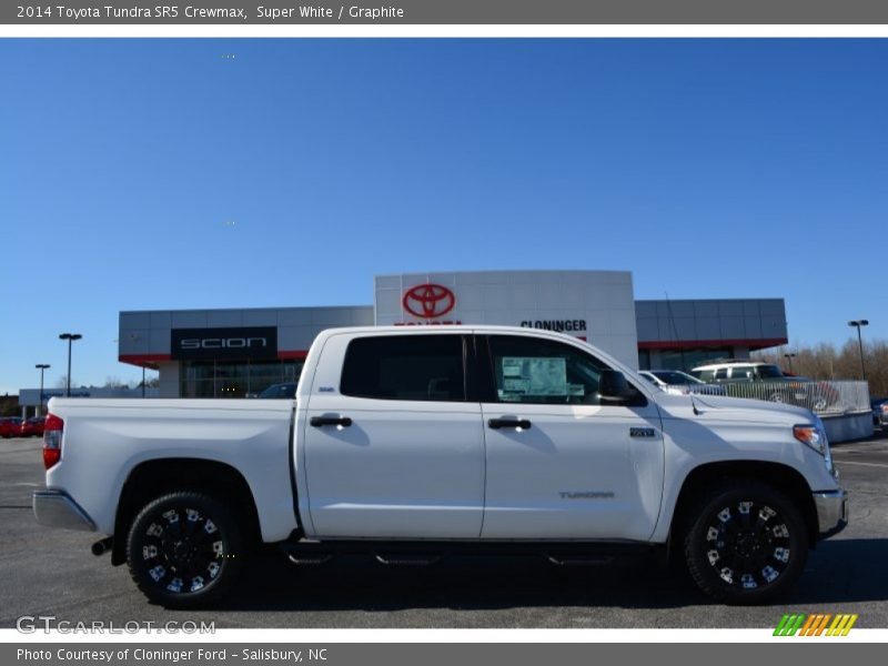 Super White / Graphite 2014 Toyota Tundra SR5 Crewmax
