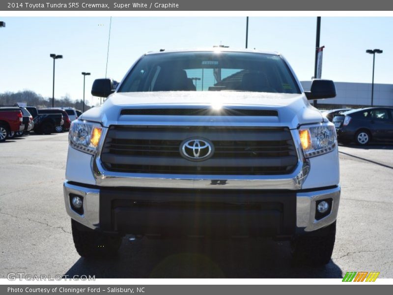 Super White / Graphite 2014 Toyota Tundra SR5 Crewmax