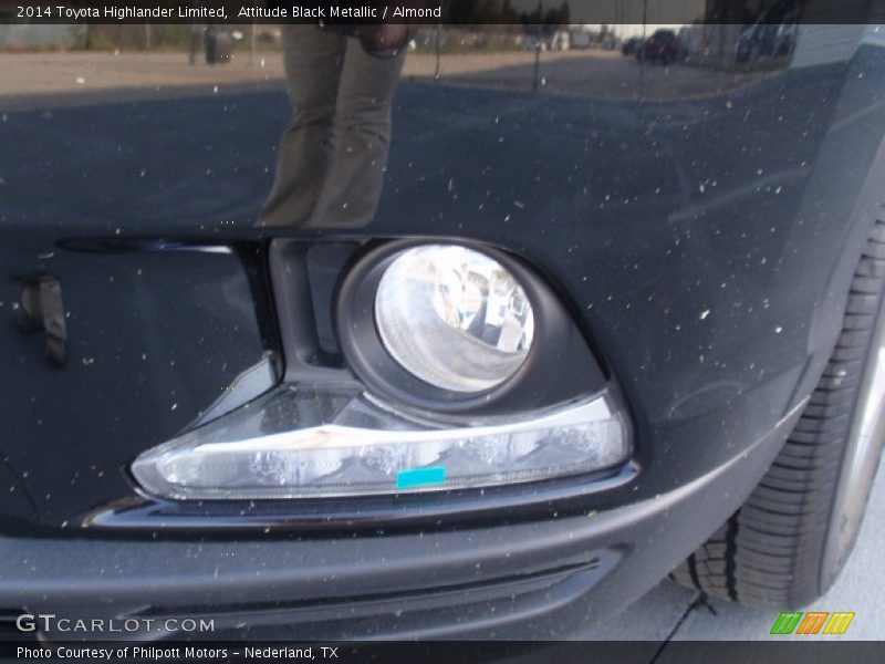 Attitude Black Metallic / Almond 2014 Toyota Highlander Limited