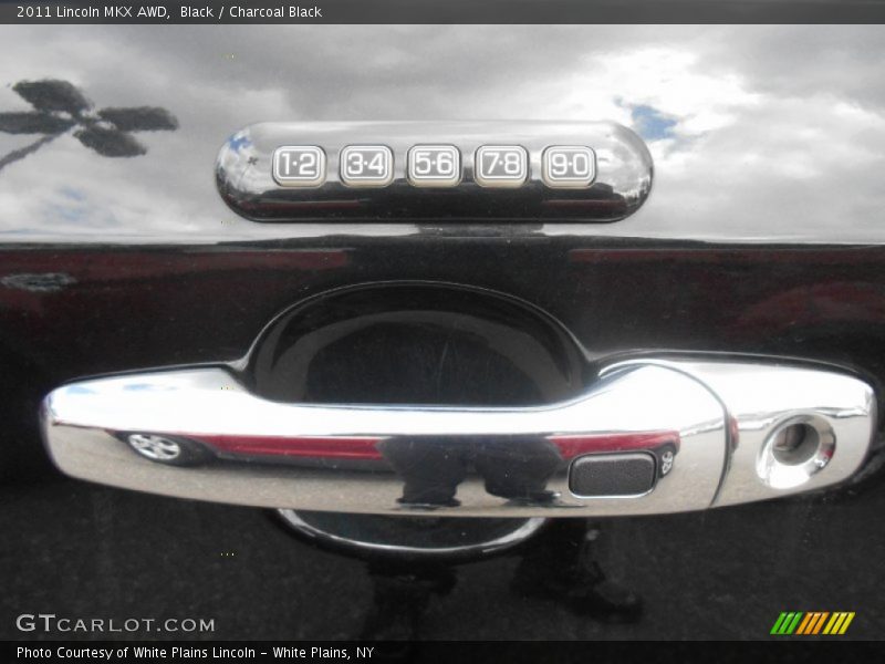 Black / Charcoal Black 2011 Lincoln MKX AWD