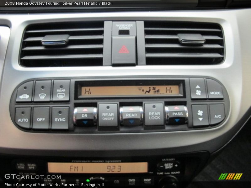 Silver Pearl Metallic / Black 2008 Honda Odyssey Touring