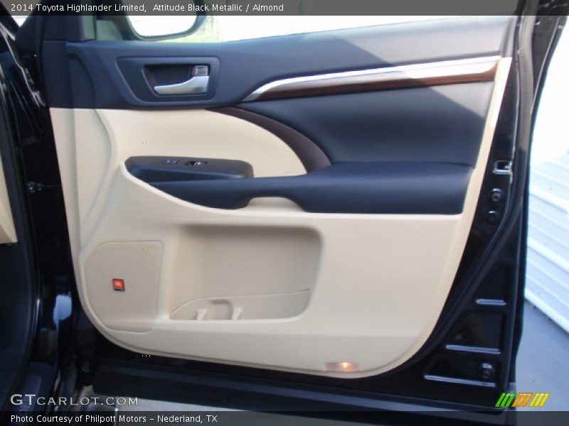 Door Panel of 2014 Highlander Limited