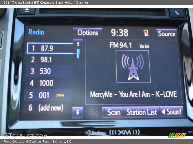 Super White / Graphite 2014 Toyota Tundra SR5 Crewmax