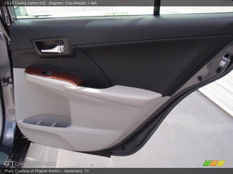 Magnetic Gray Metallic / Ash 2014 Toyota Camry XLE