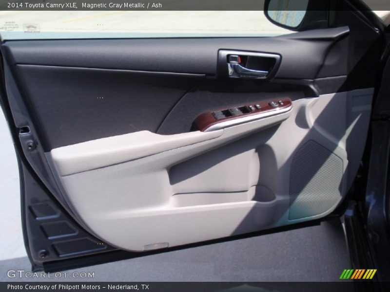 Magnetic Gray Metallic / Ash 2014 Toyota Camry XLE