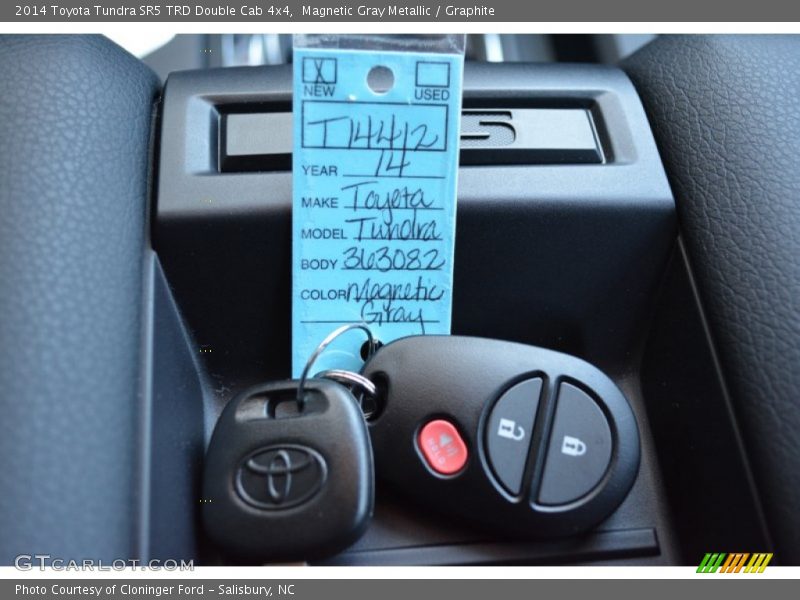 Magnetic Gray Metallic / Graphite 2014 Toyota Tundra SR5 TRD Double Cab 4x4