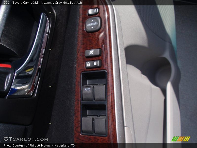 Magnetic Gray Metallic / Ash 2014 Toyota Camry XLE