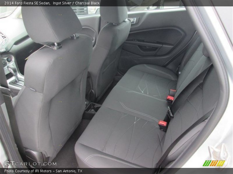 Ingot Silver / Charcoal Black 2014 Ford Fiesta SE Sedan