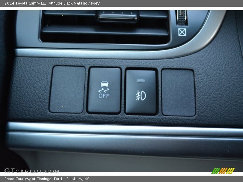 Attitude Black Metallic / Ivory 2014 Toyota Camry LE