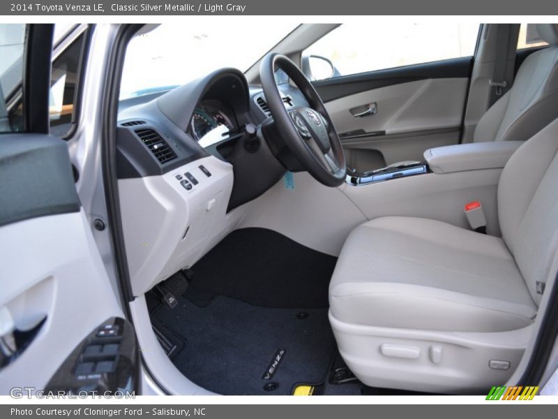 Classic Silver Metallic / Light Gray 2014 Toyota Venza LE
